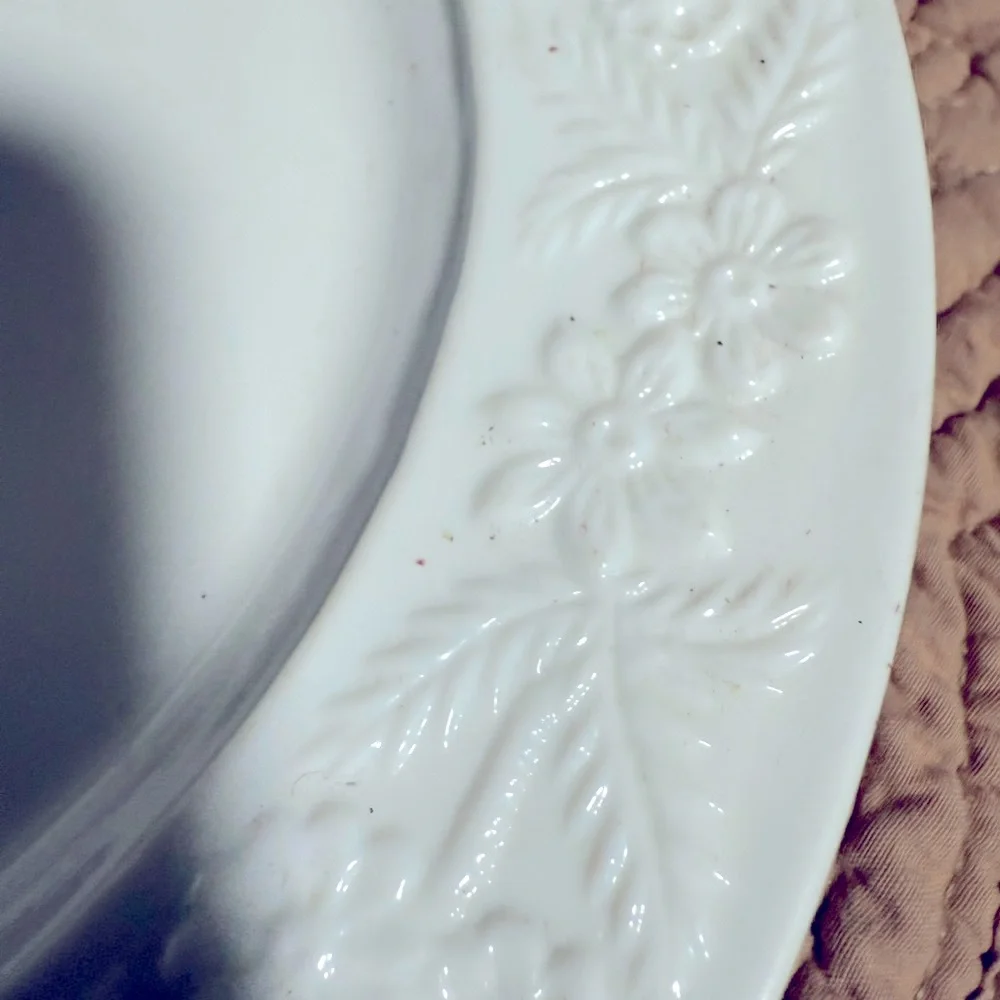 Vintage Anchor Hocking Vitrock White Floral Embossed Dinner Plate